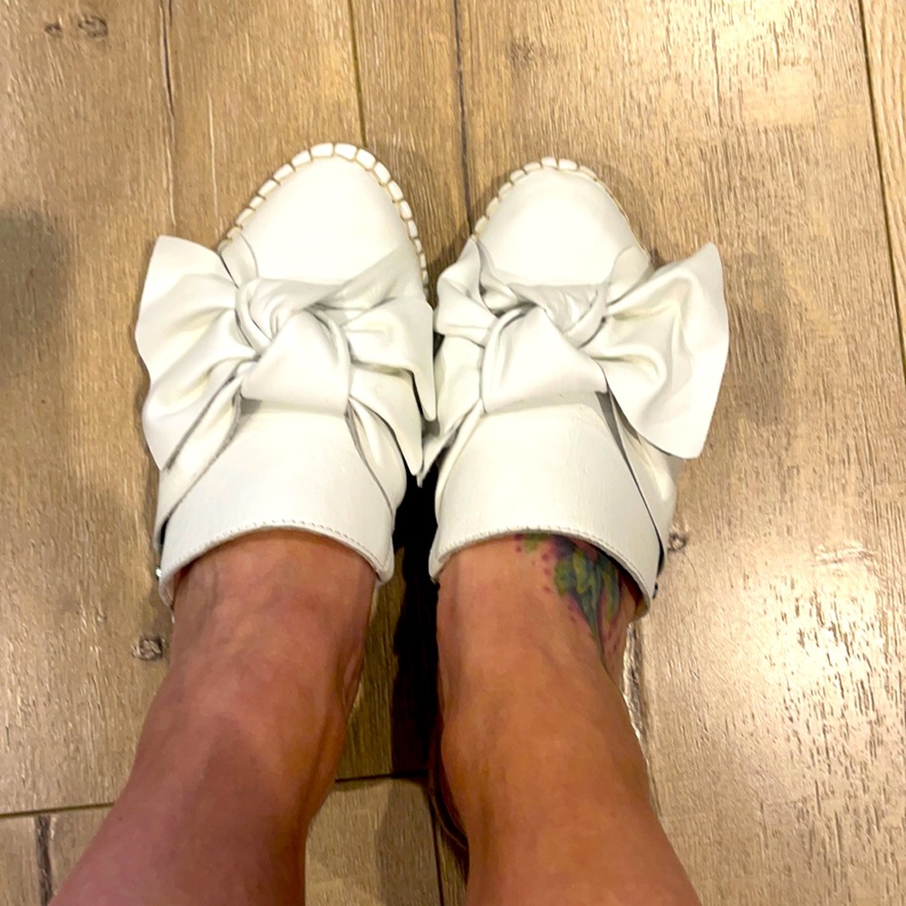White bow Sam Edelman mules - Picture 2 of 7